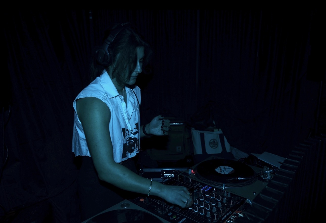 Melody.MP3 blue-lit vinyl set on Technics turntables